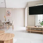 Leilighet L Urban - Spacious With Private Terrace *