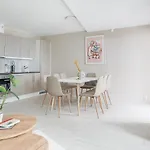 L Urban - Spacious With Private Terrace * Bergen