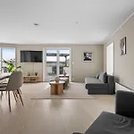 Leilighet L Urban - Spacious With Private Terrace *