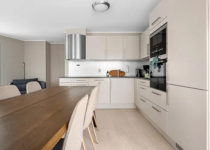 L Urban - Spacious With Private Terrace *