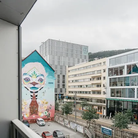 L Urban - Spacious With Private Terrace Apartment *