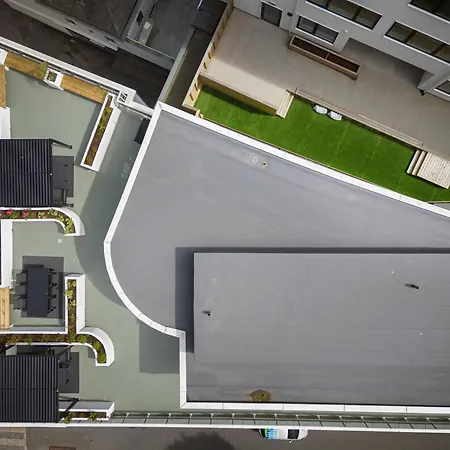 L Urban - Spacious With Private Terrace *