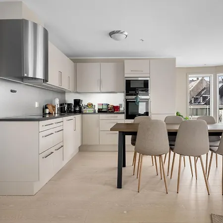 L Urban - Spacious With Private Terrace Appartamento *