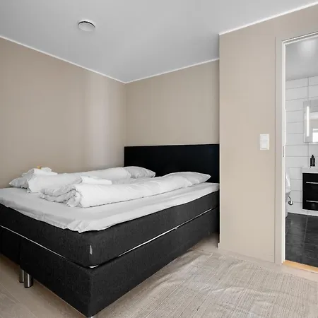 L Urban - Spacious With Private Terrace