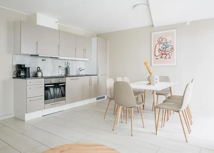 L Urban - Spacious With Private Terrace