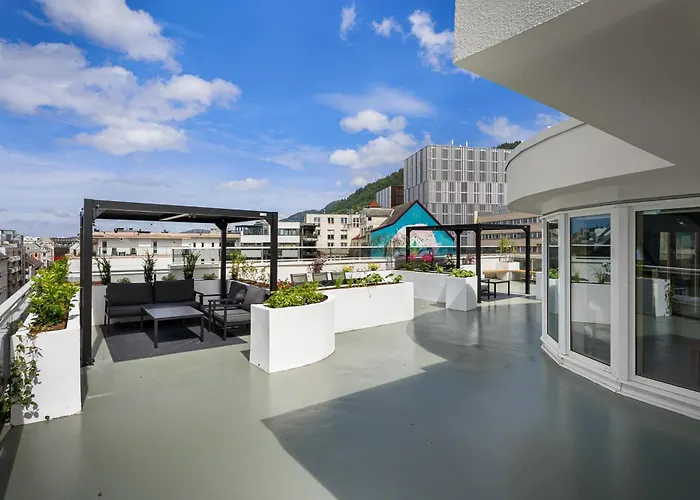 L Urban - Spacious With Private Terrace