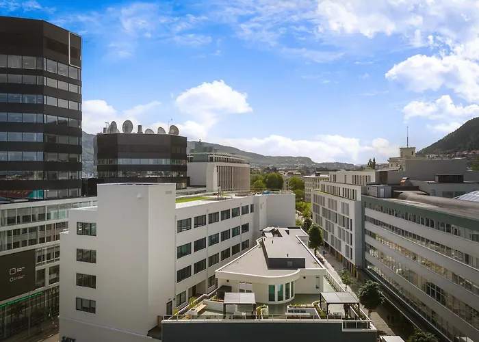 L Urban - Spacious With Private Terrace 아파트