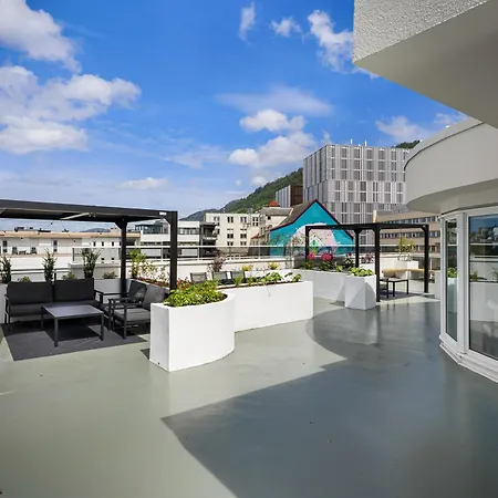 L Urban - Spacious With Private Terrace